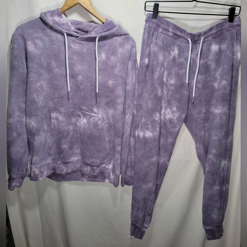 Woman's tie-dye purple & white large hoodie medium joggers in great condition.
